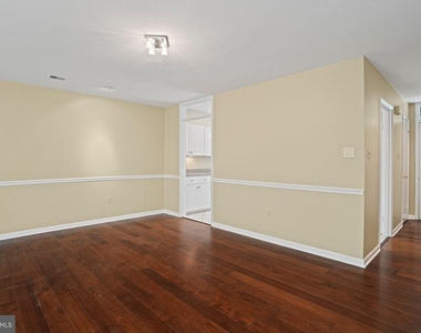 5205 King Charles Way - Photo Thumbnail 7