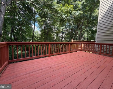 6122 Little Foxes Run - Photo Thumbnail 17