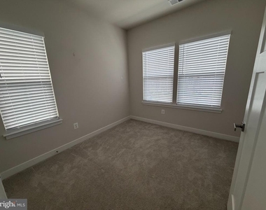 2522 Schooner Way - Photo Thumbnail 8