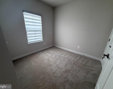 2522 Schooner Way - Photo Thumbnail 7