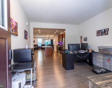 167 Hokeland Drive - Photo Thumbnail 9