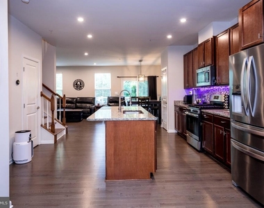 167 Hokeland Drive - Photo Thumbnail 3