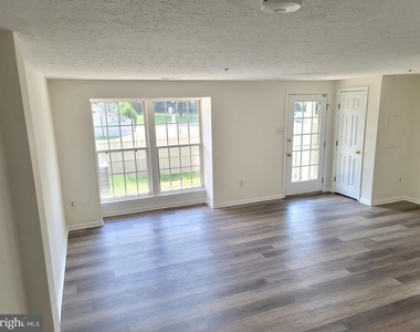589 Boysenberry Lane - Photo Thumbnail 3