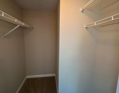 5588 Talbot Court - Photo Thumbnail 11