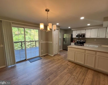 5588 Talbot Court - Photo Thumbnail 5