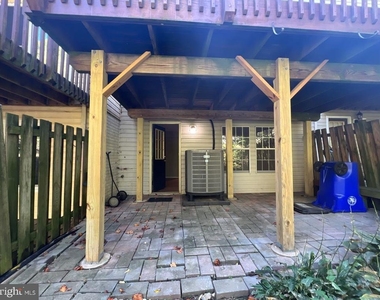 5588 Talbot Court - Photo Thumbnail 19