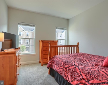 6407 Falconwood Street - Photo Thumbnail 21