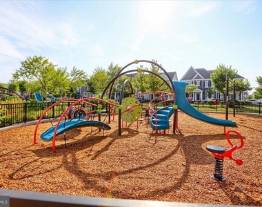 6407 Falconwood Street - Photo Thumbnail 63