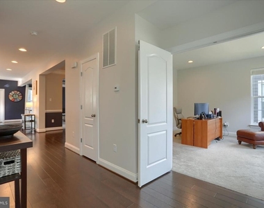 6407 Falconwood Street - Photo Thumbnail 5