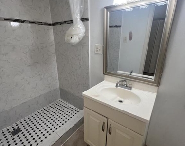 927 Southridge Road - Photo Thumbnail 16