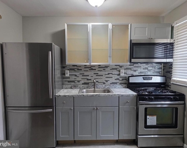 814 E Cold Spring Lane - Photo Thumbnail 3