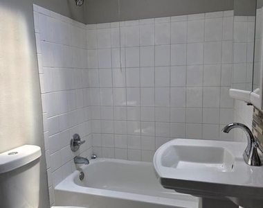 814 E Cold Spring Lane - Photo Thumbnail 8