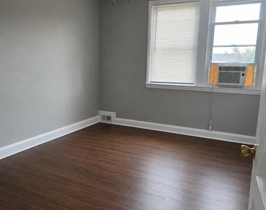 814 E Cold Spring Lane - Photo Thumbnail 6
