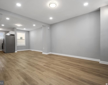 1202 Darley Avenue - Photo Thumbnail 3