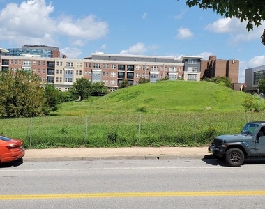 1923 E Baltimore Street - Photo Thumbnail 4