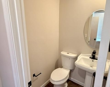 1923 E Baltimore Street - Photo Thumbnail 30