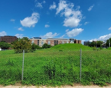 1923 E Baltimore Street - Photo Thumbnail 5