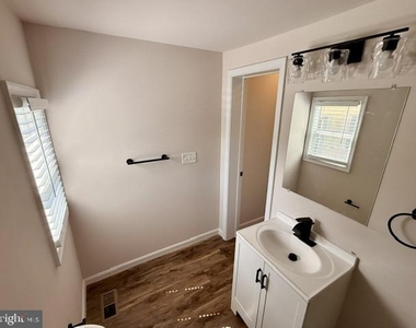 1923 E Baltimore Street - Photo Thumbnail 21