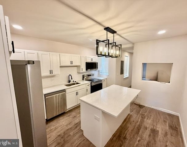 1923 E Baltimore Street - Photo Thumbnail 7