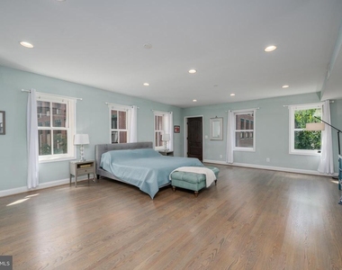 840 S Bond Street - Photo Thumbnail 16