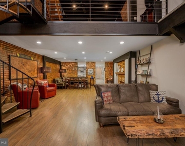 840 S Bond Street - Photo Thumbnail 2