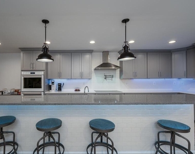 840 S Bond Street - Photo Thumbnail 8