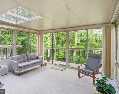 428 Cranes Roost Court - Photo Thumbnail 15