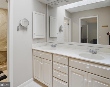 428 Cranes Roost Court - Photo Thumbnail 29