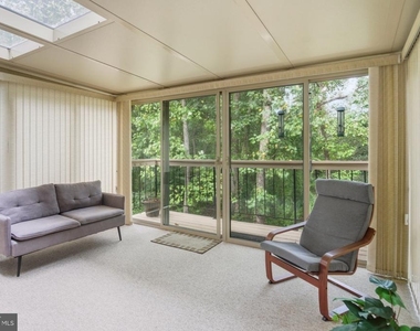 428 Cranes Roost Court - Photo Thumbnail 16