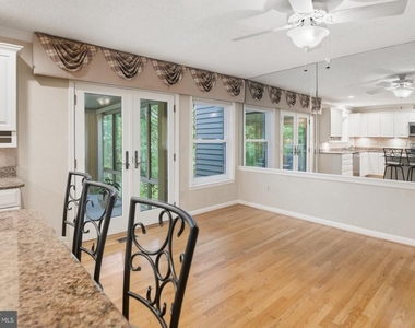 428 Cranes Roost Court - Photo Thumbnail 14