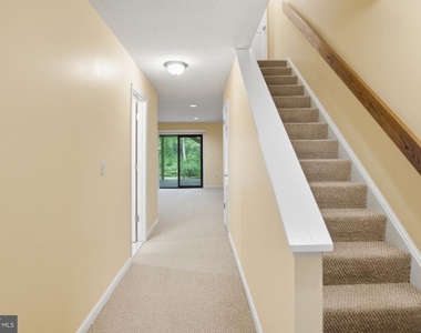428 Cranes Roost Court - Photo Thumbnail 31
