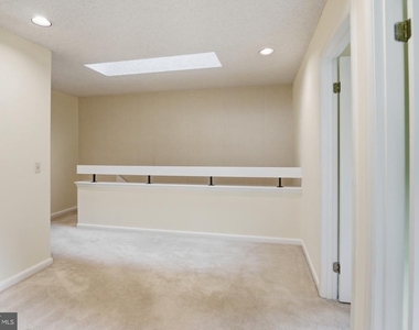 428 Cranes Roost Court - Photo Thumbnail 23