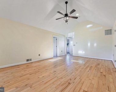 1615 Grange Road - Photo Thumbnail 13