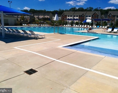 7518 Goldfinch Court - Photo Thumbnail 28