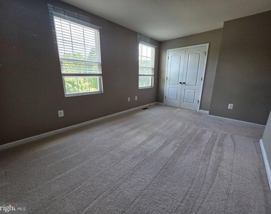 7518 Goldfinch Court - Photo Thumbnail 16