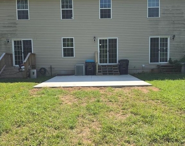 143 Medal Way - Photo Thumbnail 33