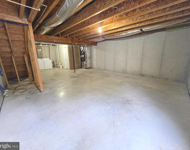 143 Medal Way - Photo Thumbnail 27