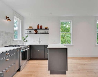 734 Taylor Street Nw - Photo Thumbnail 8