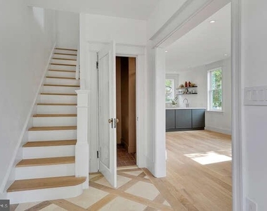 734 Taylor Street Nw - Photo Thumbnail 13