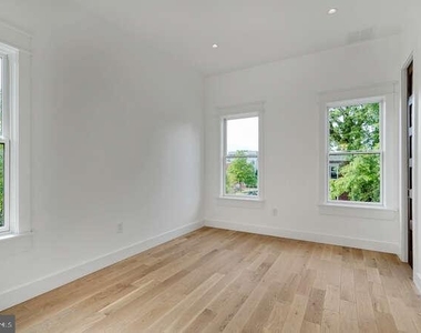 734 Taylor Street Nw - Photo Thumbnail 16
