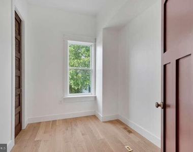 734 Taylor Street Nw - Photo Thumbnail 19