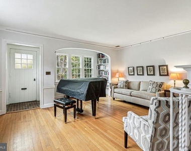 4409 Q Street Nw - Photo Thumbnail 1
