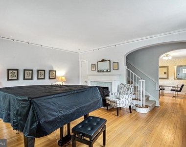 4409 Q Street Nw - Photo Thumbnail 2