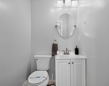 2630 10th Street Ne - Photo Thumbnail 17