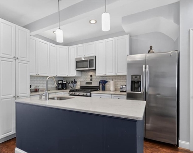 2630 10th Street Ne - Photo Thumbnail 8