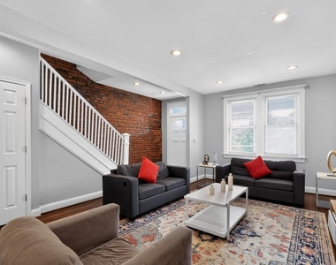 2630 10th Street Ne - Photo Thumbnail 3