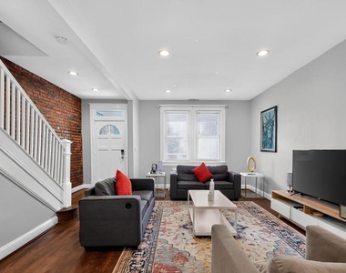 2630 10th Street Ne - Photo Thumbnail 5