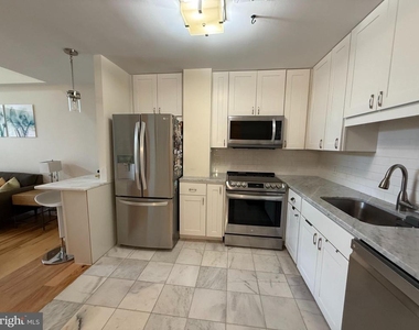 5300 43rd Street Nw - Photo Thumbnail 3