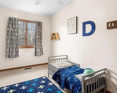 11816 Highridge Drive - Photo Thumbnail 14