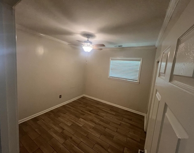 1464 Sawyer Road - Photo Thumbnail 10